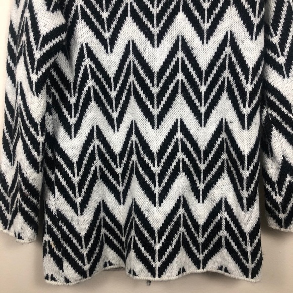 JOA Los Angeles Chevron Striped Snap Front Sweater - Picture 11 of 11
